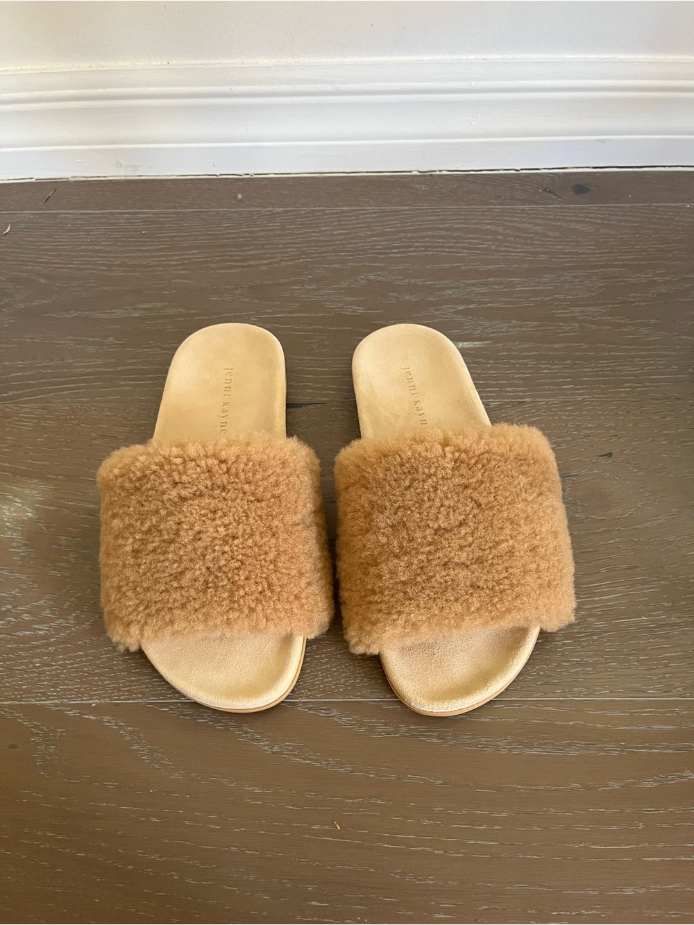 Jenni Kayne Shearling Slide Sandals in Camel